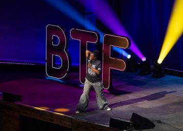 Leslie Jones performing at the 2024 Because They're Funny Comedy Festival